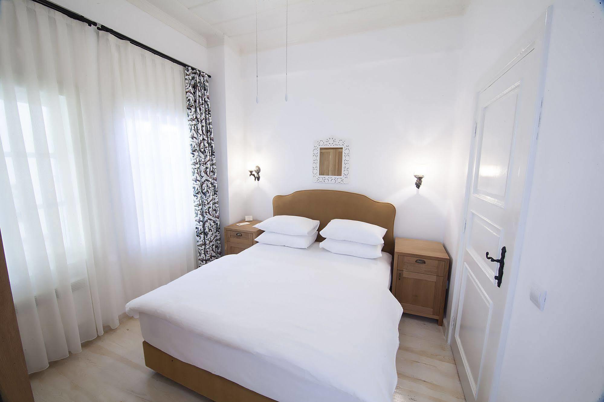 Quarante Hotel - Adult Only Bozcaada Island Екстер'єр фото