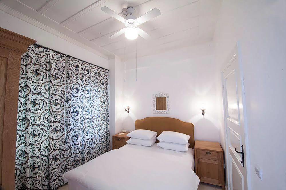 Quarante Hotel - Adult Only Bozcaada Island Екстер'єр фото