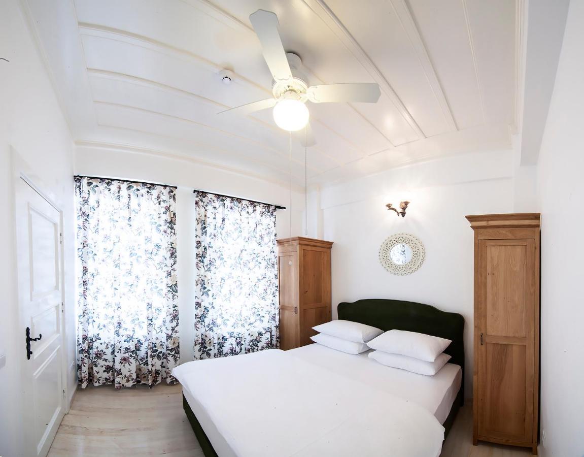 Quarante Hotel - Adult Only Bozcaada Island Екстер'єр фото